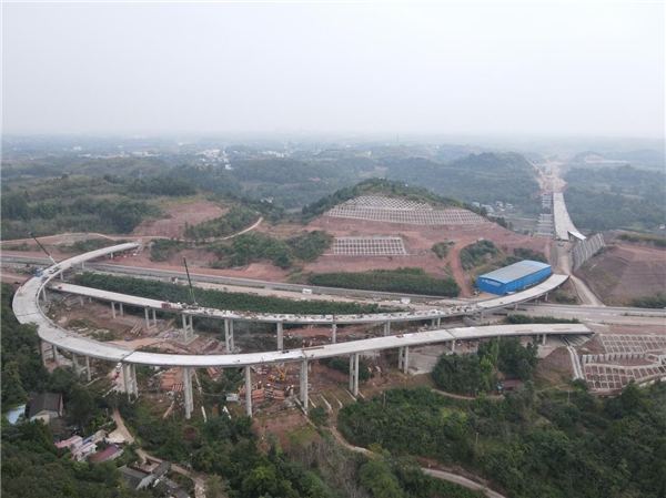 中国二冶四川分公司梓州大道项目观寺互通立交桥质量管理侧记