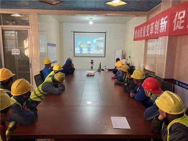中国二冶山东分公司枣庄六网一厂项目部：加强安全管理，保障生产安全