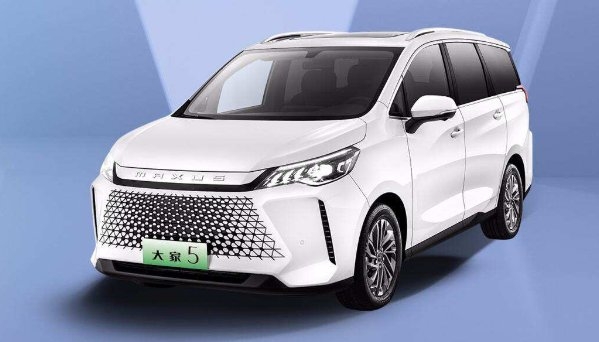 亮相2023广州车展这款新能源纯电动汽车，解锁家庭出行的多种可能