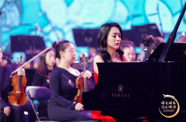 国际著名钢琴家王宸与上海爱乐乐团首次演出钢琴协奏曲《茉莉花》