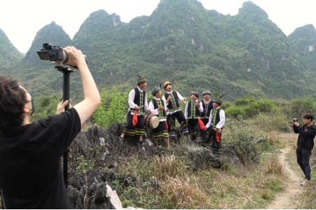 中西文化交相辉映 AI演绎“瑶族舞曲” 香港浸会大学交响乐团举办周年音乐会