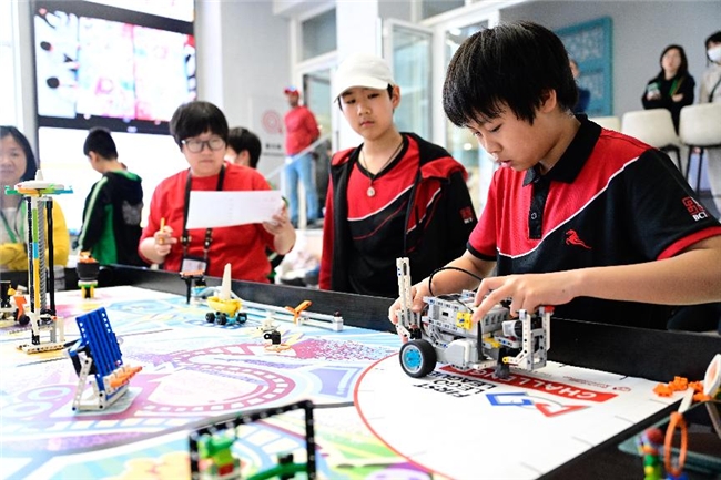 以APEX科技中心为教育地标，北京乐成学校推动科技教育加速进程