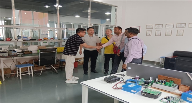 乐山职业技术学院“管探宝”研发团队与印度客户探讨合作