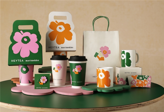 喜茶联名芬兰品牌Marimekko，推出“喜悦生花”限定茶饮及印花周边