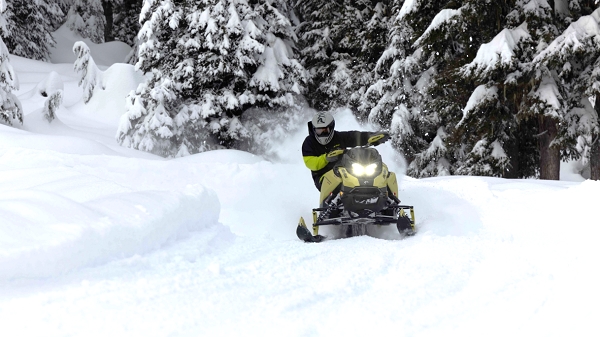 庞巴迪BRP Ski-Doo系列新品开售 开启冰雪新体验！