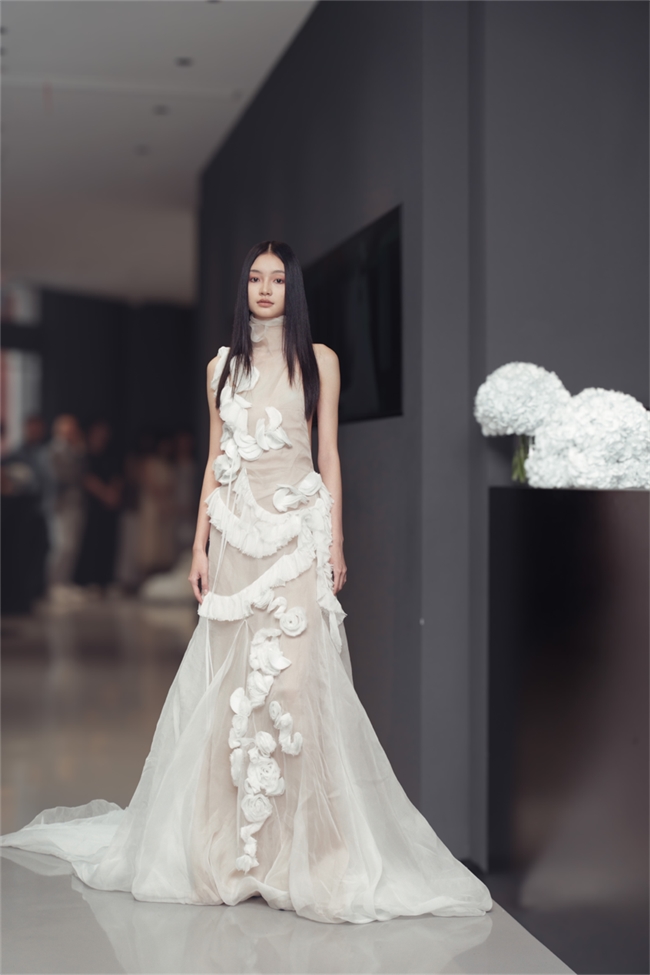 VERA WANG HAUTE 婚纱上海露香园旗舰店开业