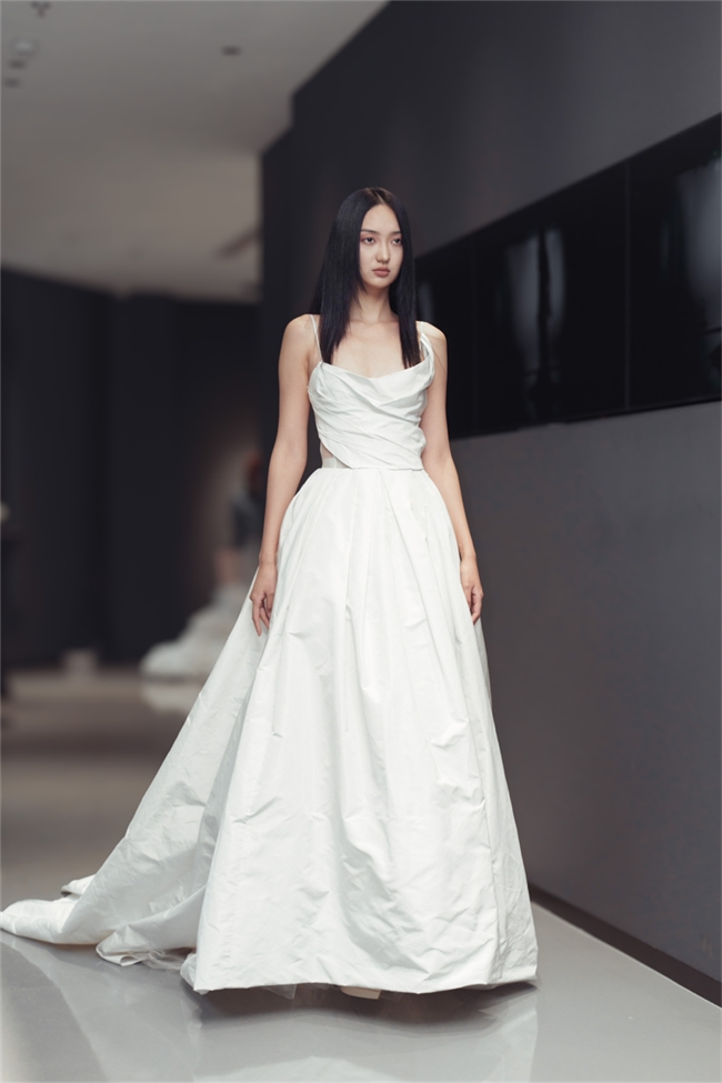 VERA WANG HAUTE 婚纱上海露香园旗舰店开业