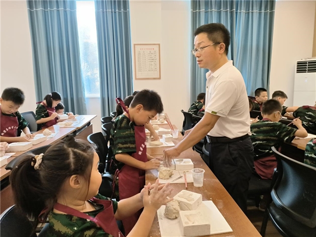 鹤壁市示范区古城街道浦江社区“国防少年 书香启智”夏令营活动圆满落幕