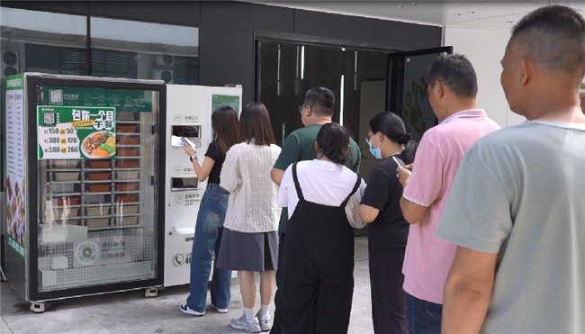 沙拉食刻：用共享充电宝模式做轻食