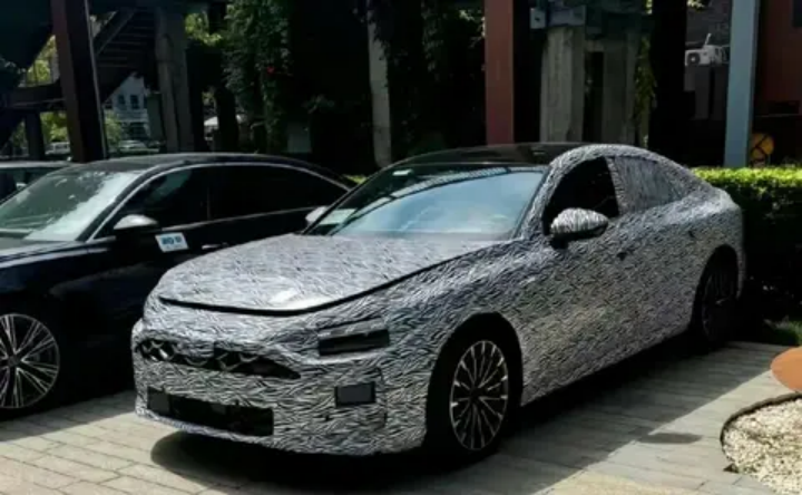 C260L和A5L哪個(gè)好？上汽奧迪將打造B級(jí)豪華燃油車新標(biāo)桿，購(gòu)車再等等