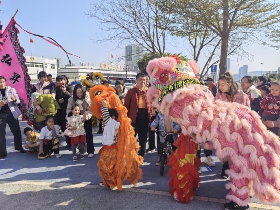 珠海市香洲区湾仔街道湾仔社区开展“龙狮闹元宵，湾澳一家亲”湾仔社区元宵龙狮主题汇演活动