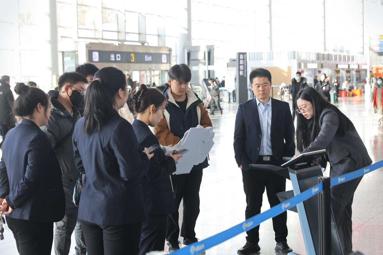 新航旅小U首次快闪体验在石家庄机场圆满结束