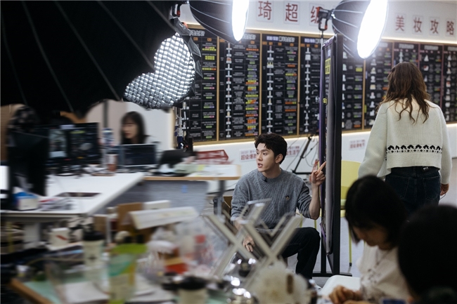 李佳琦直播间：品质引领，打造实体经济的线上“品质高地”