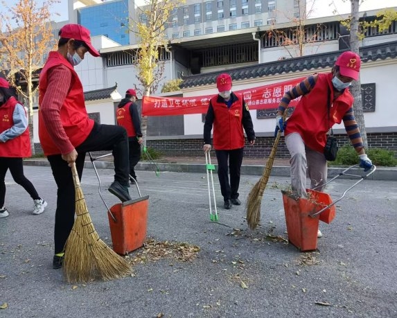通山县城管局弘扬雷锋精神引领文明新风
