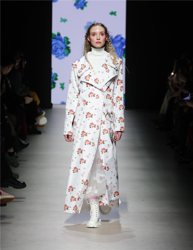 Moscow Fashion Week 莫斯科时装周春季必备单品：必入款式与搭配指南