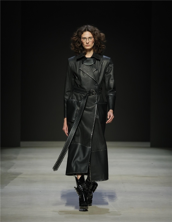 Moscow Fashion Week 莫斯科时装周春季必备单品：必入款式与搭配指南