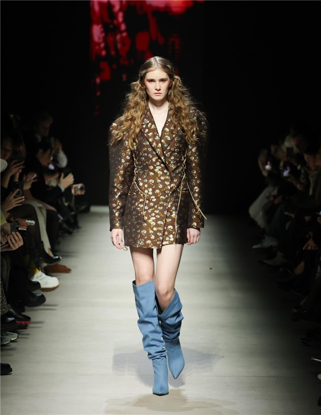 Moscow Fashion Week 莫斯科时装周春季必备单品：必入款式与搭配指南