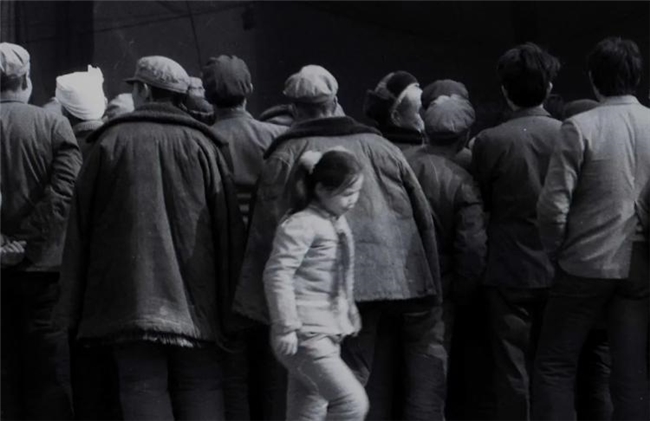 李樯镜映陕北：80-90年代乡村的时光留影与时代回响