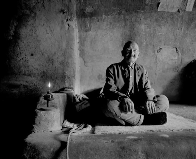 李樯镜映陕北：80-90年代乡村的时光留影与时代回响