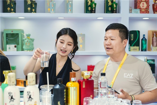 消博会见证碧春跃迁时刻：传统品牌如何破圈新消费时代?