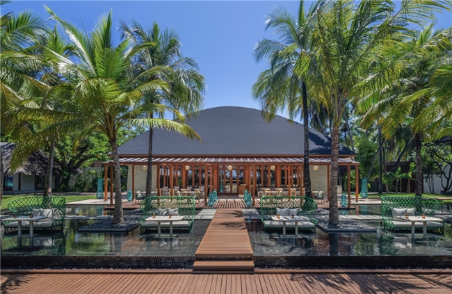 W Maldives 焕新归来，开启奢华新纪元