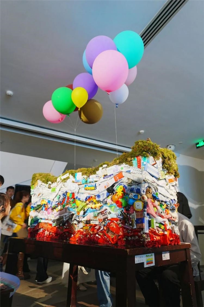 央美毕业展观察：方寸空间里的艺术突围与谋生思考