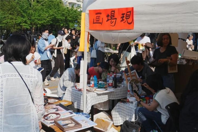 央美毕业展观察：方寸空间里的艺术突围与谋生思考