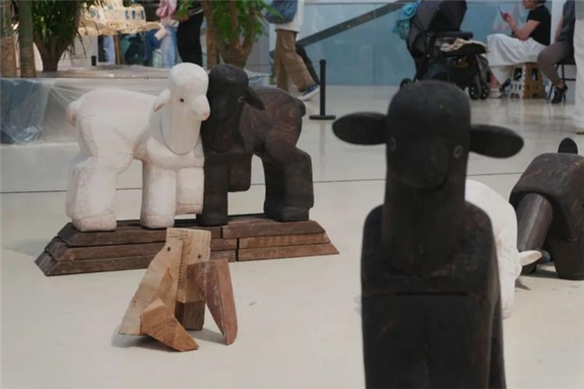 央美毕业展观察：方寸空间里的艺术突围与谋生思考