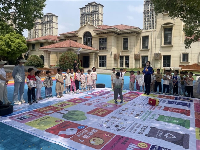 淮安市城管系统开展第三届全国城市生活垃圾分类宣传周活动(图8)