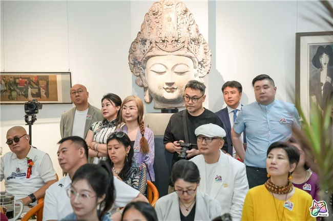 彤艺术空间盛大启幕:开启金融与艺术跨界融合新纪元(图1)