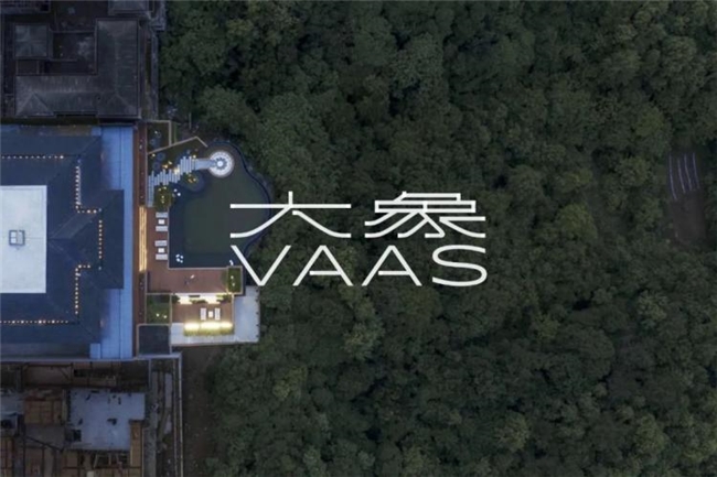设计师高晗，跨界融合的 “斜杠青年”，用创意打通视觉设计与多元领域