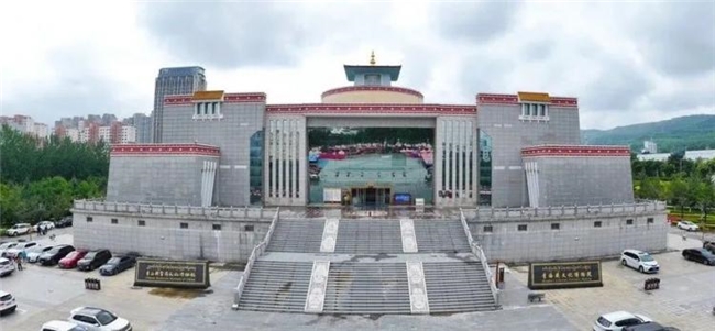 西宁：大西北的 “三无” 避暑秘境，夏季平均气温 15.1℃的清凉之都
