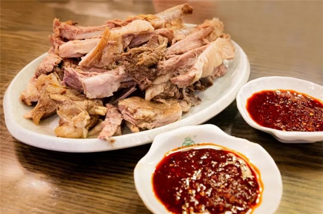 西宁：大西北的 “三无” 避暑秘境，夏季平均气温 15.1℃的清凉之都