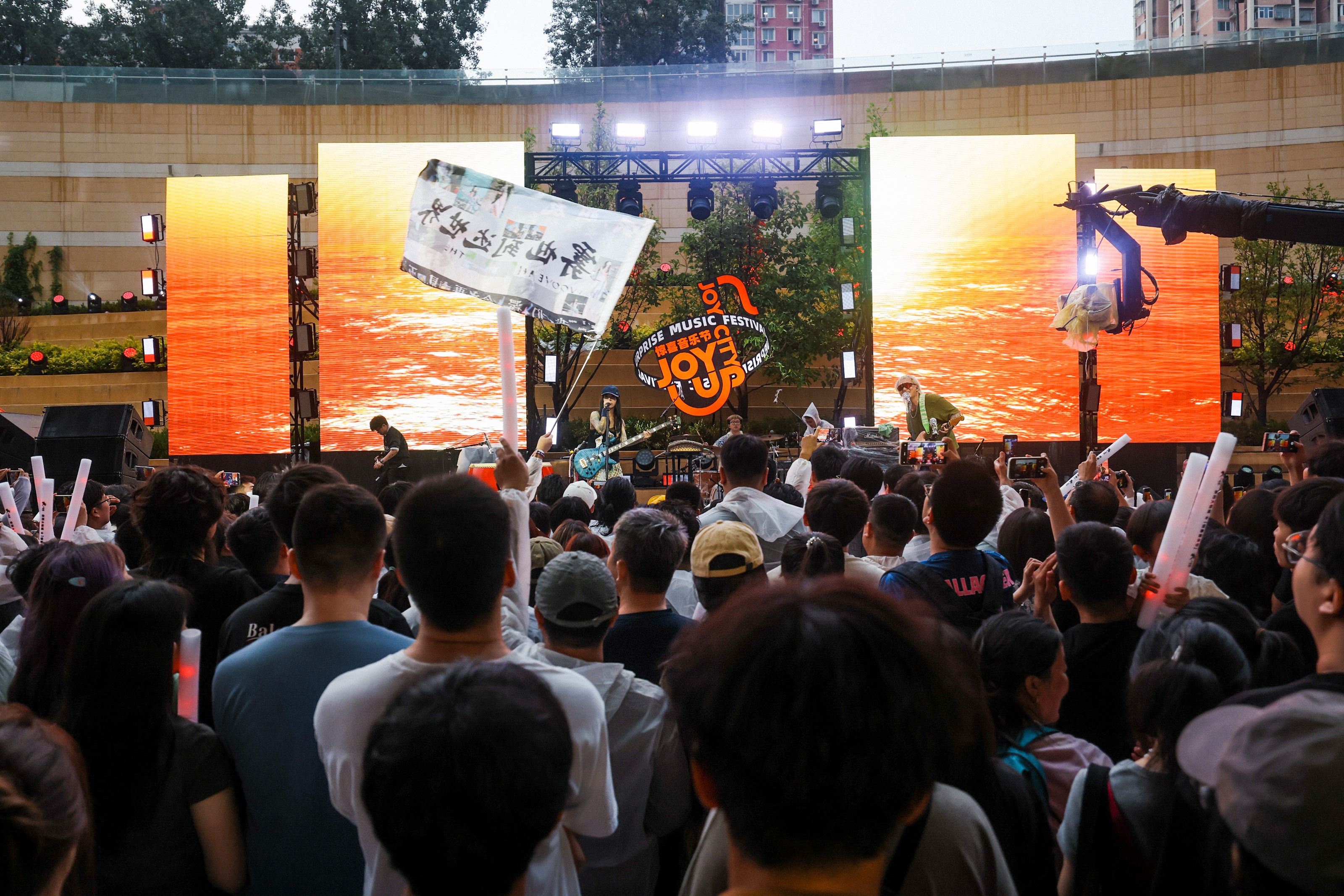 第四季惊喜音乐节现场.jpg