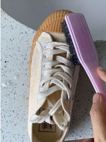 刷鞋不再烦恼，小白鞋也能轻松搞定！