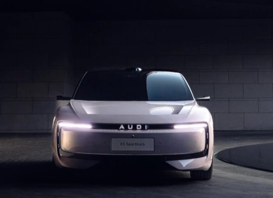 AUDI字母標(biāo)閃耀新生，上汽奧迪E5 Sportback開拓豪華電動市場