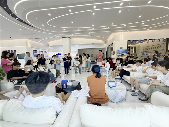 口碑如光，终会照亮街巷  ——星辉眼科汪辉教授与深巷里的目光重塑之路