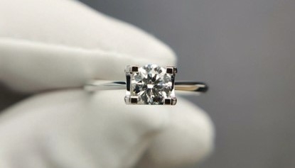 当微秒“点铅成金”实现，网友点名河南钻石商：该接棒人造黄金了