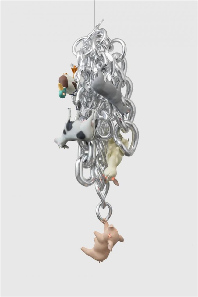 王画 “画的巨屋” 柏林个展：当科技与灵性碰撞，抛掷思想石子叩问异化时代