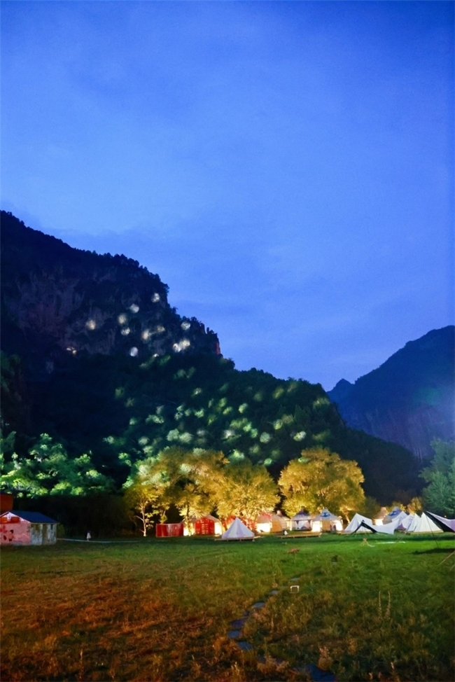 澳涞山庄：“两会”启新程