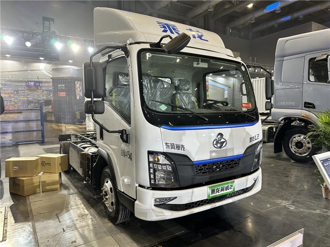 赚钱轻卡新物种，乘龙翼威2 CNG增程轻卡较油车年省3万元