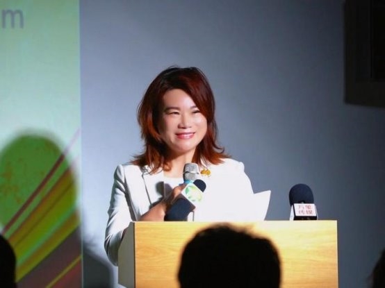 从武术少女到文化推手：领先移民总裁 Sophie 严丹红与气功大赛的世界之旅