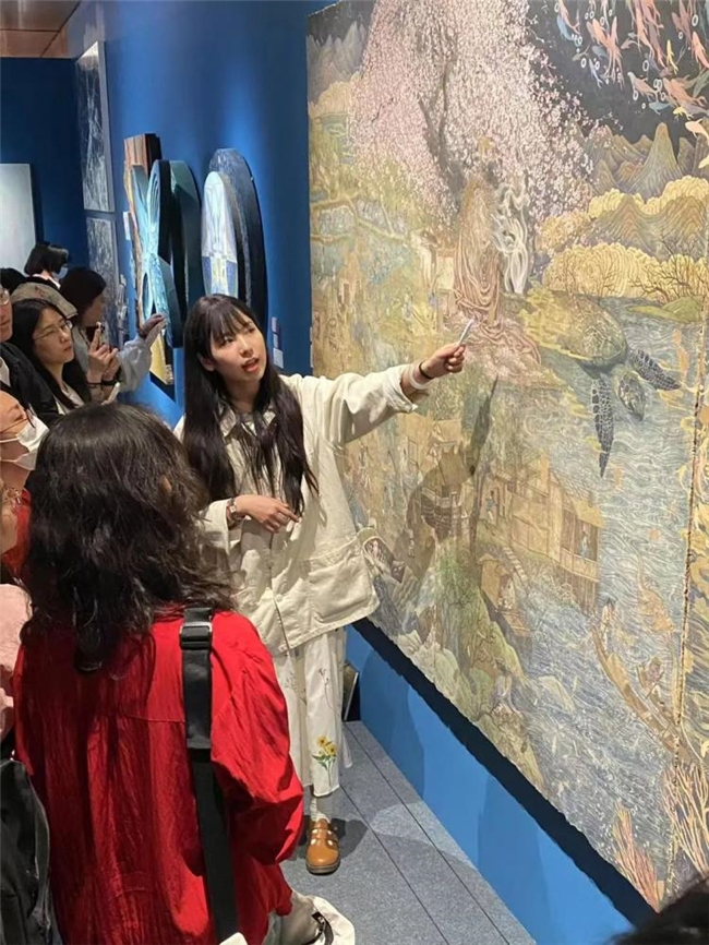 央美毕业展 “爆款” 背后，青年艺术家以传统为笔，书当代文化新章