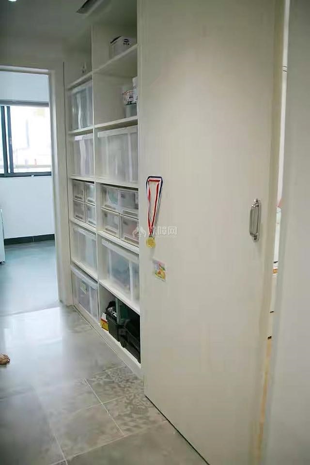 8种走廊设计方案，让闲置过道变美观实用空间