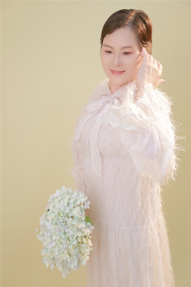 艺人曾丽蓉:东方女性美,网拍之路新征程