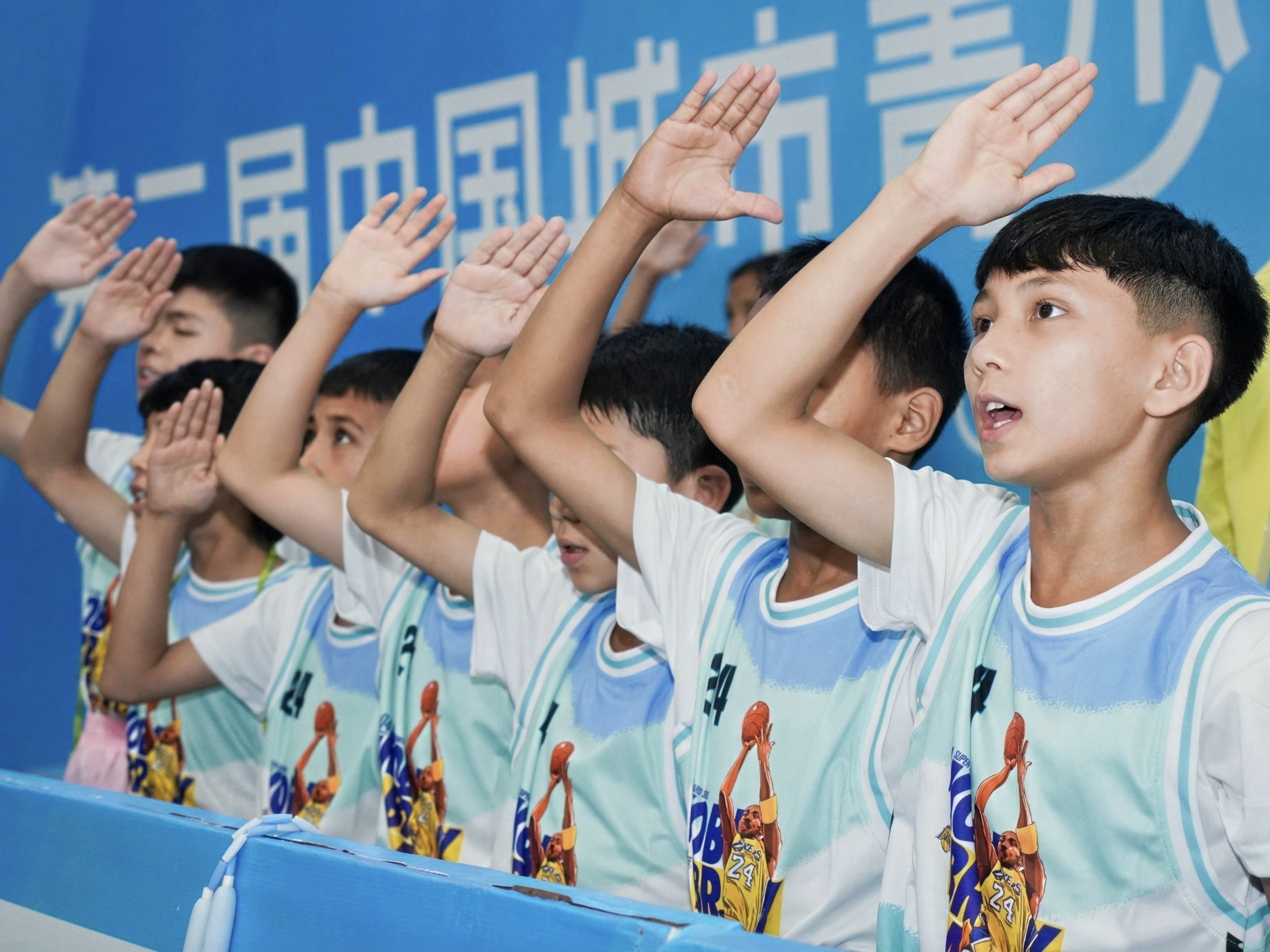 3、少数名族青少年.jpg