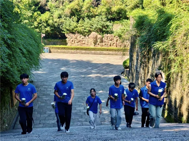 踏寻红色印记，重温峥嵘岁月 ——“泾韵红途”实践团赴红色故土宣城调研