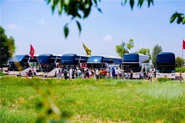 沉浸草原夏趣，共筑亲子时光！  鄂托克前旗希泊尔驿站  “凌空瞰绿原·亲子乐盛夏”活动圆满落幕