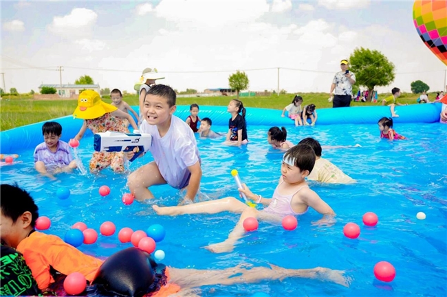 沉浸草原夏趣，共筑亲子时光！  鄂托克前旗希泊尔驿站  “凌空瞰绿原·亲子乐盛夏”活动圆满落幕