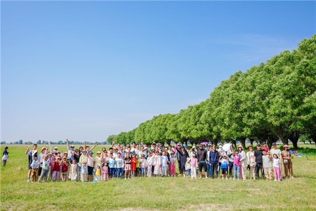 沉浸草原夏趣，共筑亲子时光！  鄂托克前旗希泊尔驿站  “凌空瞰绿原·亲子乐盛夏”活动圆满落幕